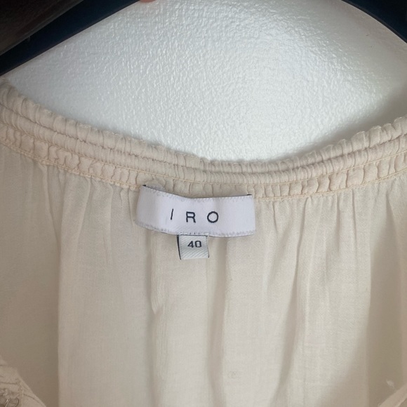 Linen IRO blouse for the beach or to tuck into jeans - Picture 2 of 3